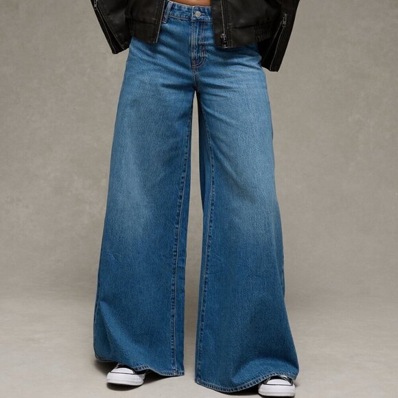 American Eagle Outfitters Denim - American Eagle AE ALine Fit Jeans Size 6 NWOT